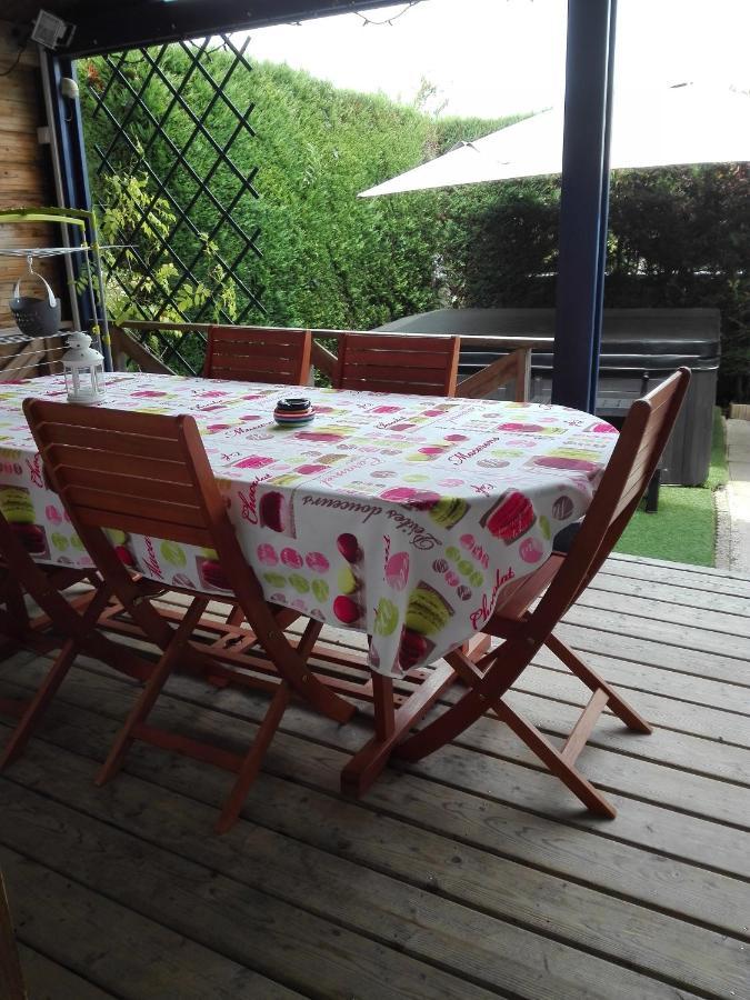 טארנו Chalet Zure Ondoan - Spa Et Piscine Chauffee מראה חיצוני תמונה