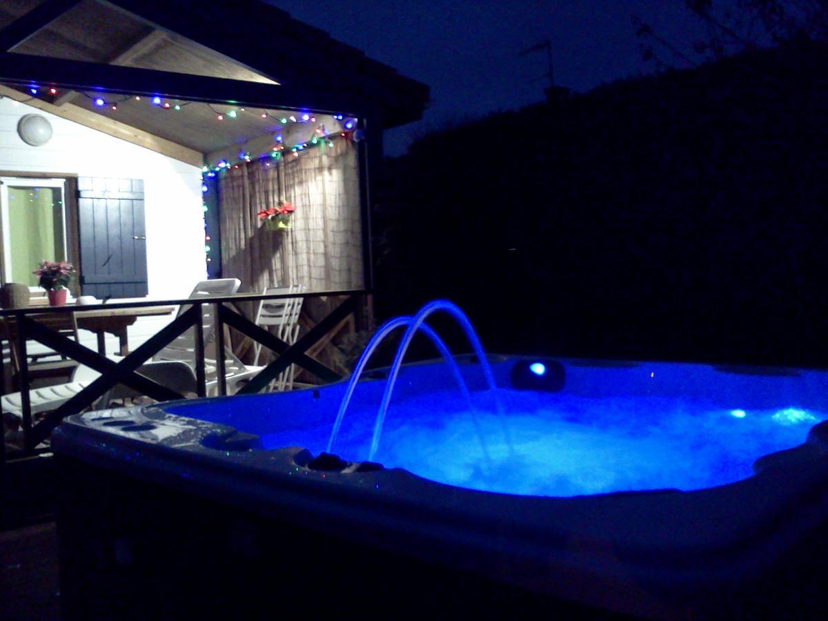 טארנו Chalet Zure Ondoan - Spa Et Piscine Chauffee מראה חיצוני תמונה